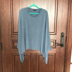 Nally & Millie Tops - NWT! Nally Millie lightweight poncho 1size Nally & Millie Tops - NWT! Nally Millie lightweight poncho 1size
